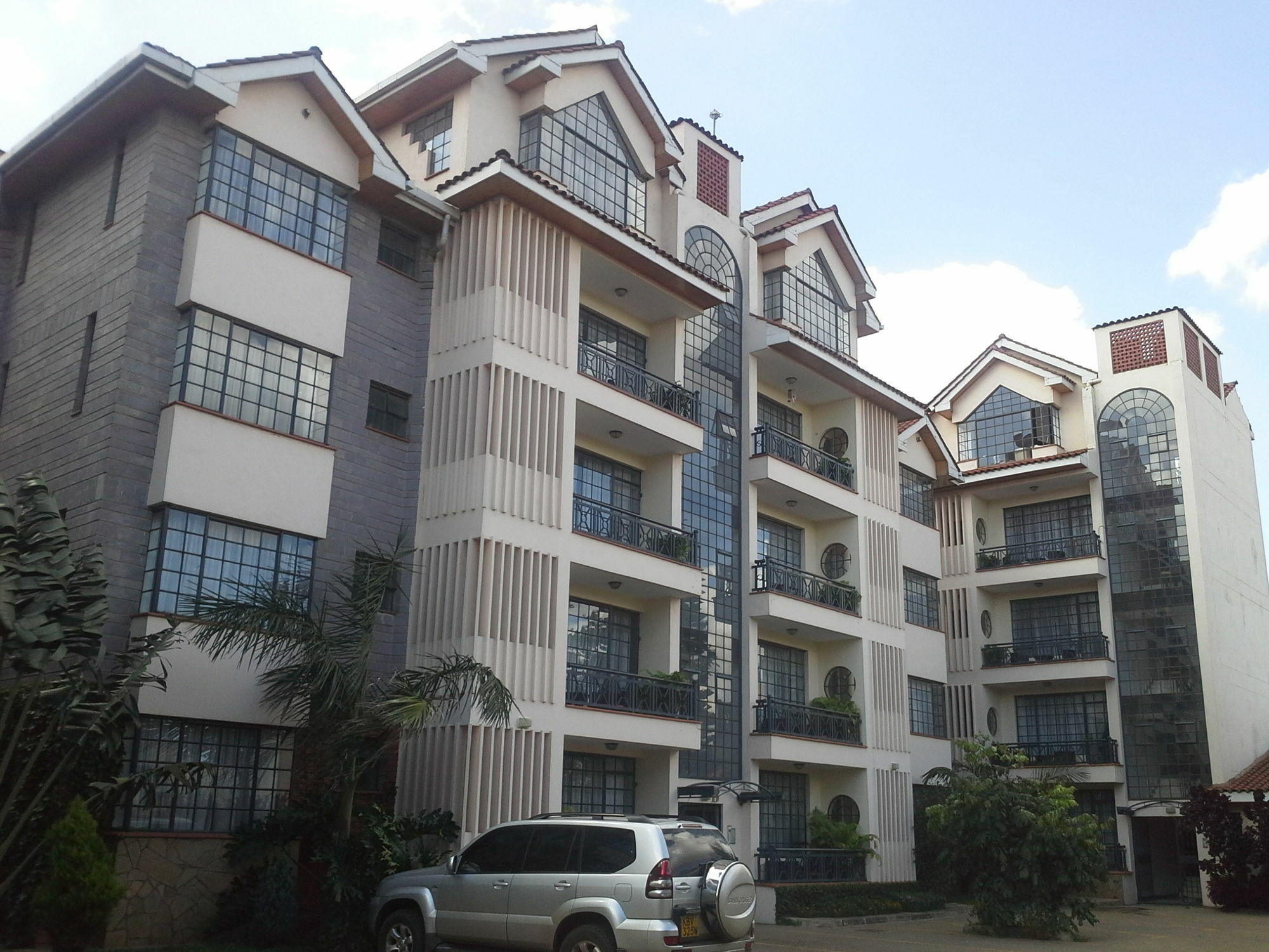Meltonia Luxury Suites Nairobi Dış mekan fotoğraf