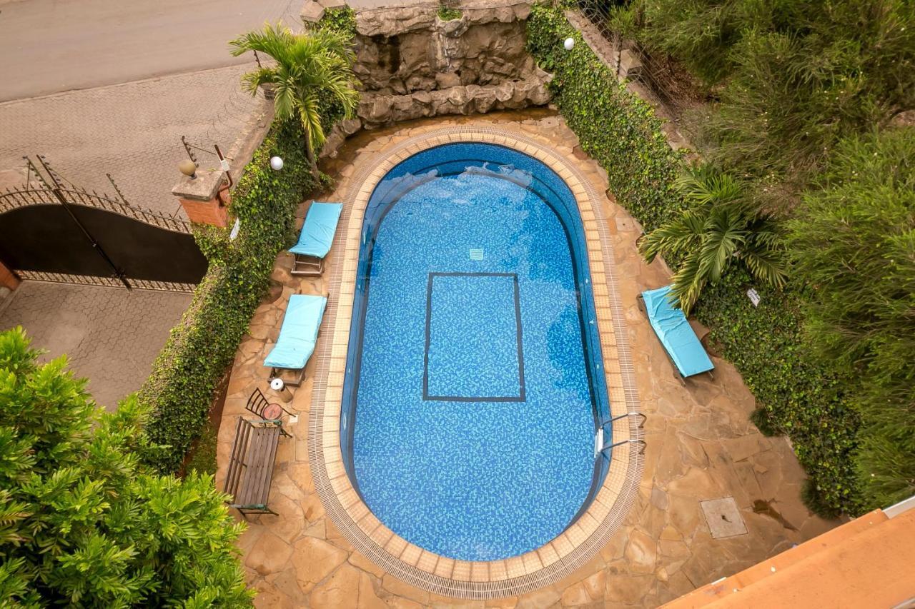 Meltonia Luxury Suites Nairobi Dış mekan fotoğraf